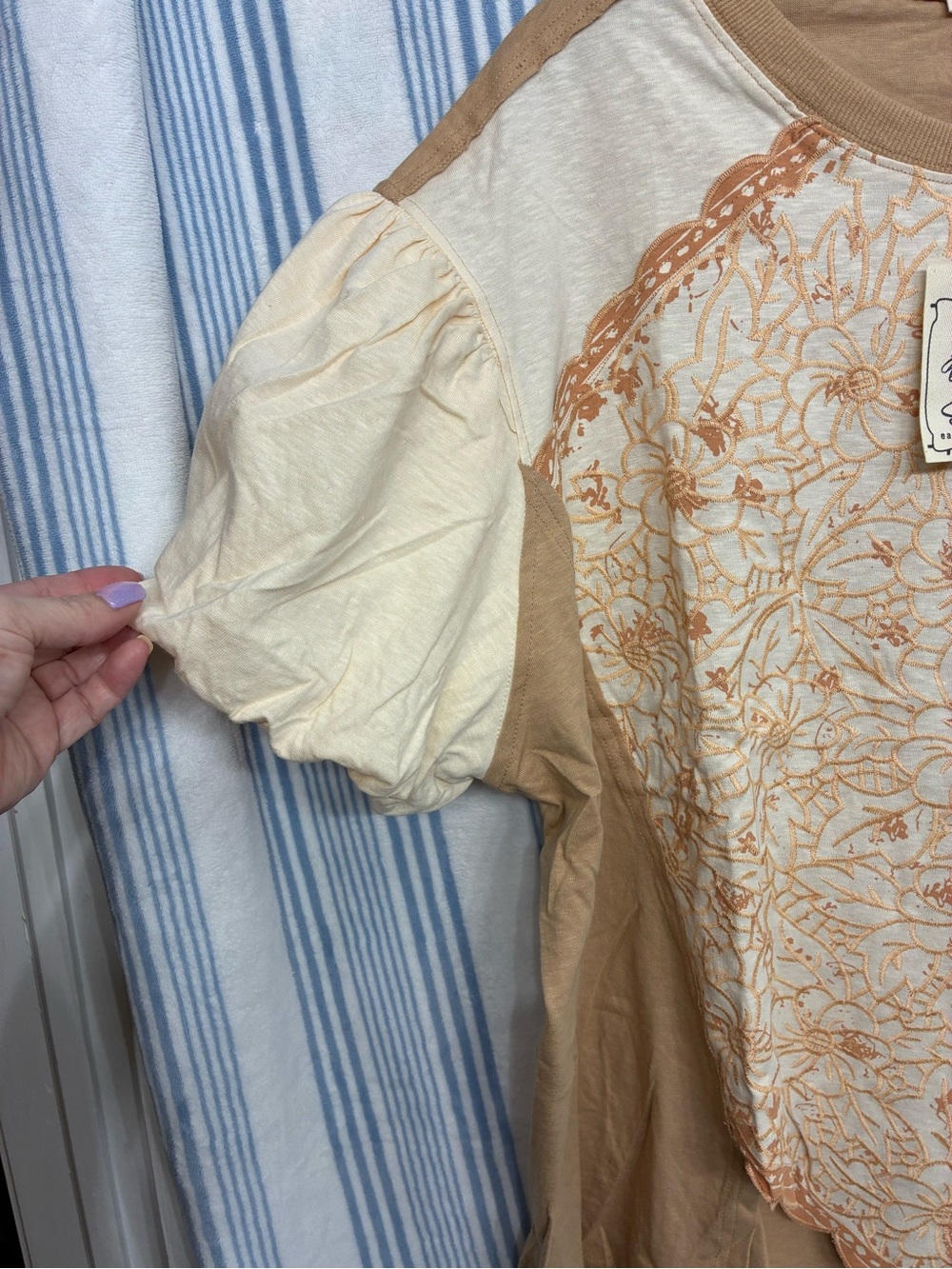 Easel boutique brand Cream and Tan Floral Embroidered Raglan Sweatshirt - Picture 4 of 5